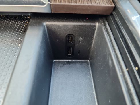 New 2025 GMC Acadia Denali w/ LPO, Floor Liner Package image 16