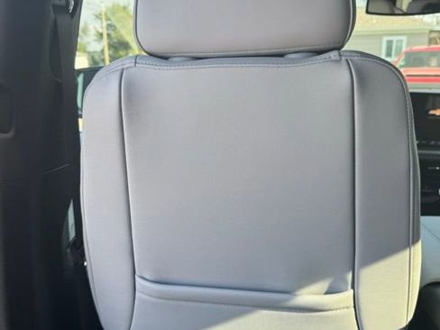 New 2025 Chevrolet Tahoe Premier w/ Sun And Tow Package AWD/4WD image 22