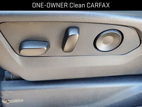 Used 2025 GMC Sierra 1500 SLT image 6