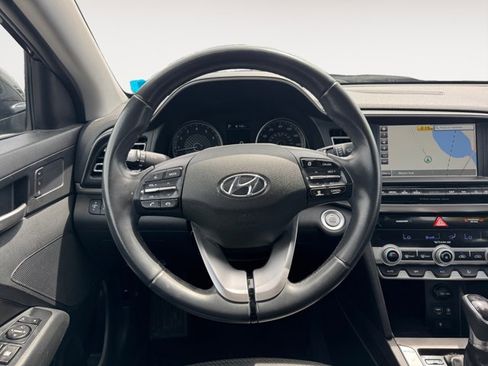 Used 2019 Hyundai Elantra Limited w/ Ultimate Package 02 FWD image 12