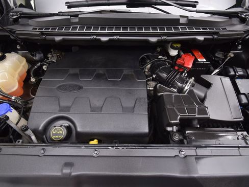 Used 2018 Ford Edge SEL w/ Equipment Group 201A image 28