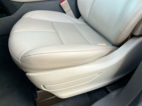 Used 2023 Lincoln Aviator AWD w/ Elements Package image 19