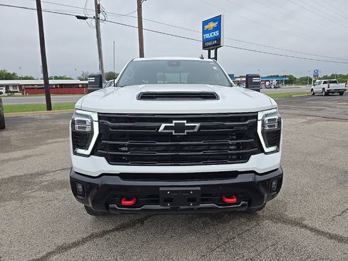 Used 2025 Chevrolet Silverado 2500 LT w/ Trail Boss Package image 3