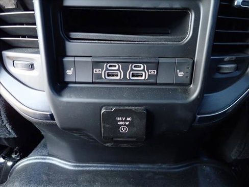 Used 2025 RAM 2500 Laramie AWD/4WD image 8