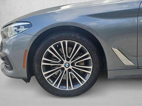Used 2018 BMW 530i RWD image 16