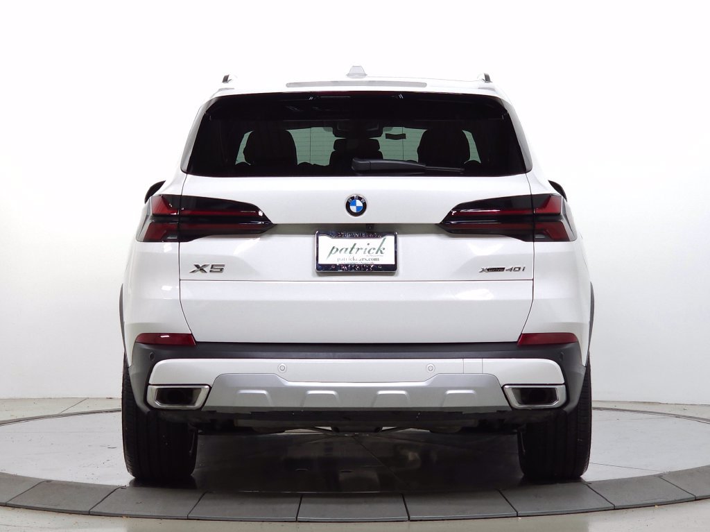 Used 2026 BMW X5 xDrive40i w/ Parking Assistance Package AWD/4WD image 7