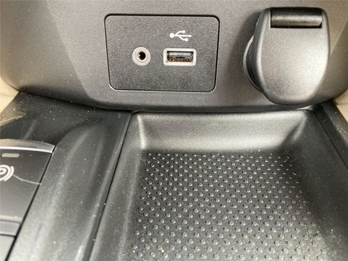 Used 2020 Nissan Rogue SL image 18