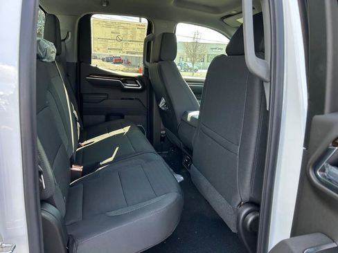 New 2026 GMC Sierra 1500 Elevation image 17