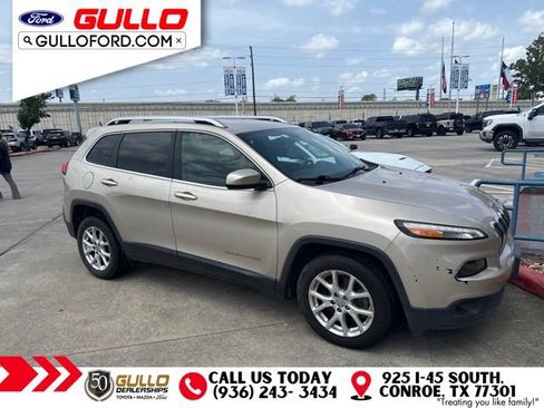 Used 2015 Jeep Cherokee Latitude FWD image 2