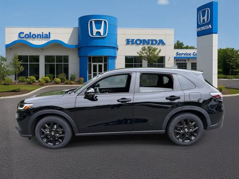 Used 2024 Honda HR-V Sport image 3