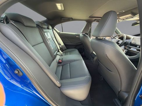 Used 2026 Lexus IS 350 F Sport w/ Accessory Package Z1 RWD image 17