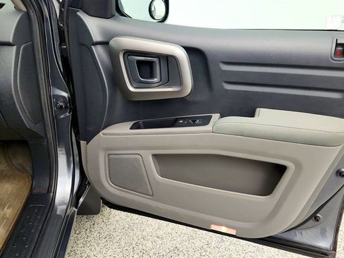 Used 2013 Honda Ridgeline RTS image 25