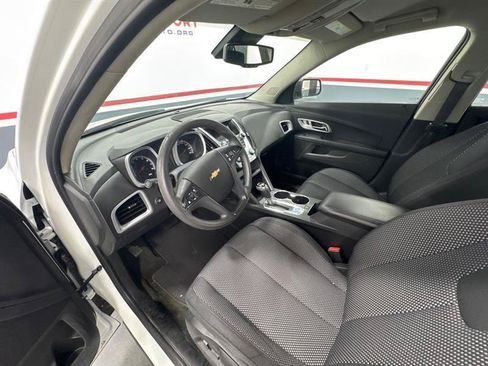 Used 2017 Chevrolet Equinox LS FWD image 10