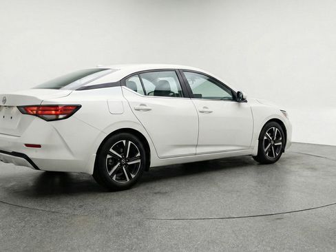 Used 2025 Nissan Sentra SV FWD image 9