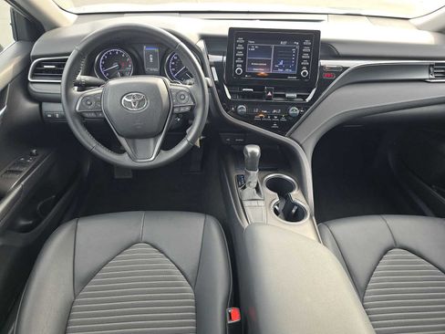 Used 2023 Toyota Camry SE image 19