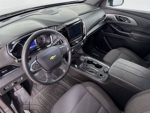 Used 2023 Chevrolet Traverse LT AWD/4WD image 11