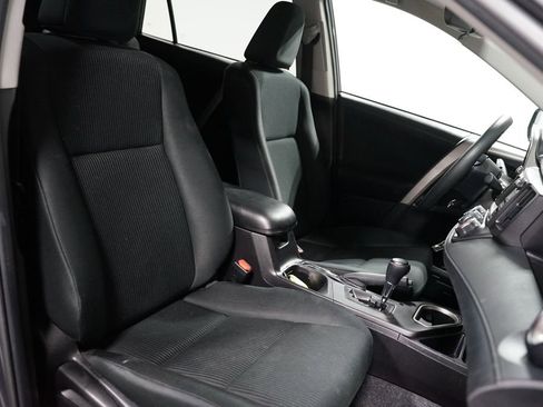 Used 2018 Toyota RAV4 LE w/ All Weather Liner Package FWD image 25