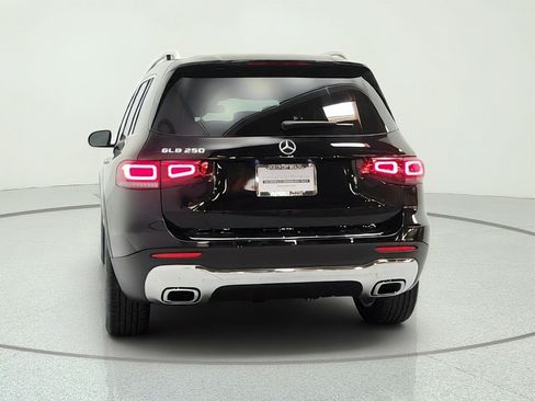 Used 2023 Mercedes-Benz GLB 250 image 6