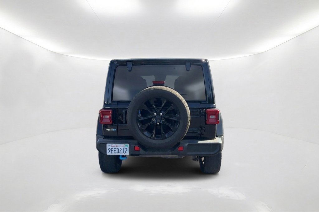 Used 2023 Jeep Wrangler Unlimited Sahara w/ Cold Weather Group AWD/4WD image 7