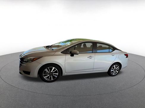 Used 2025 Nissan Versa SV FWD image 7