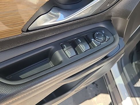 Used 2020 GMC Terrain SLE FWD image 15