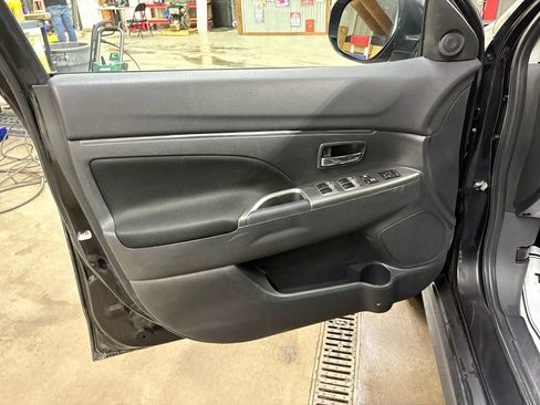 Used 2021 Mitsubishi Outlander Sport SE AWD/4WD image 9