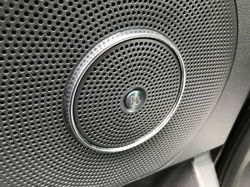 Used 2024 Ford Expedition Limited image 6