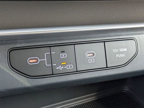 New 2026 Kia Carnival FWD image 23