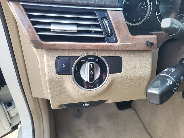Used 2012 Mercedes-Benz E 350 BlueTEC Sedan image 13