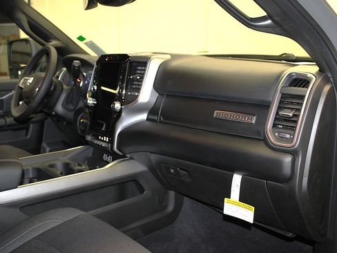 New 2026 RAM 2500 Big Horn AWD/4WD image 31