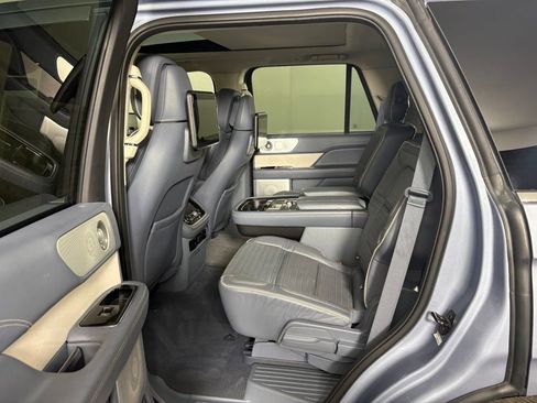 Used 2018 Lincoln Navigator Black Label w/ Cargo Package image 28
