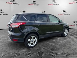 Used 2015 Ford Escape SE FWD video 3
