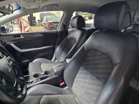 Used 2016 Hyundai Sonata Sport w/ Option Group 02 image 21