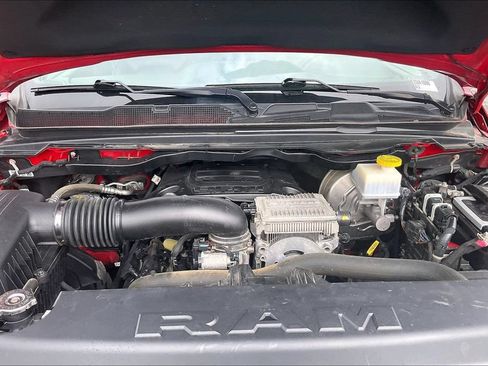 Used 2024 RAM 1500 Laramie RWD image 30
