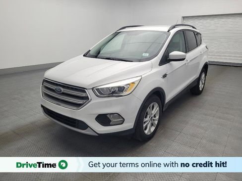 Used 2017 Ford Escape SE w/ Equipment Group 201A image 1