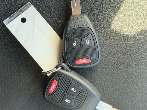 Used 2011 Dodge Nitro Heat w/ Popular Equipment Group image 36