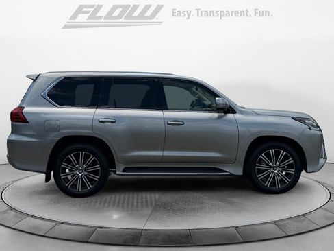 Used 2021 Lexus LX 570 4WD w/ Luxury Package image 10