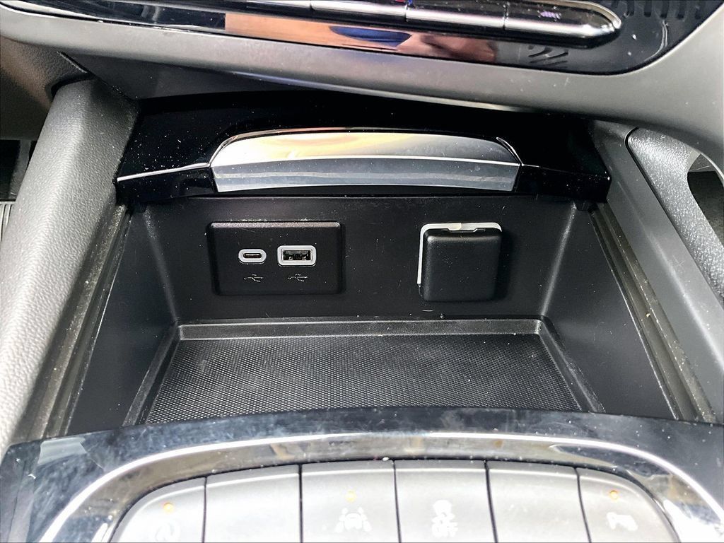 Used 2023 Buick Envision Preferred FWD image 32