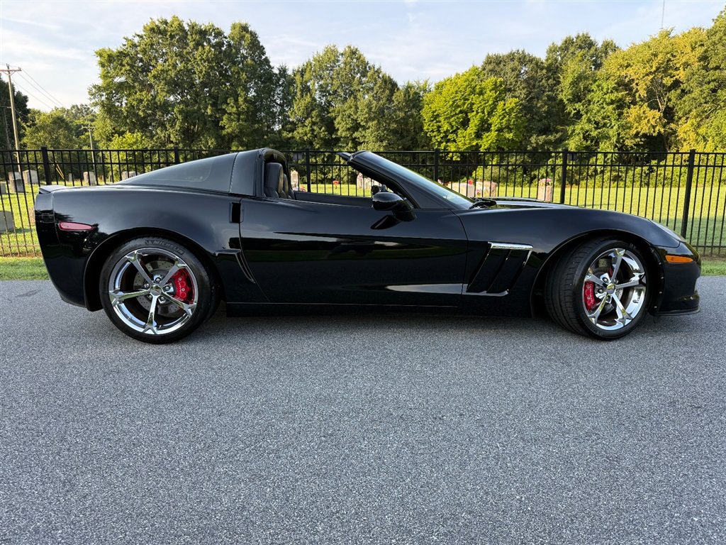 Used 2013 Chevrolet Corvette Grand Sport w/ 2LT Preferred Equipment Group RWD image 40
