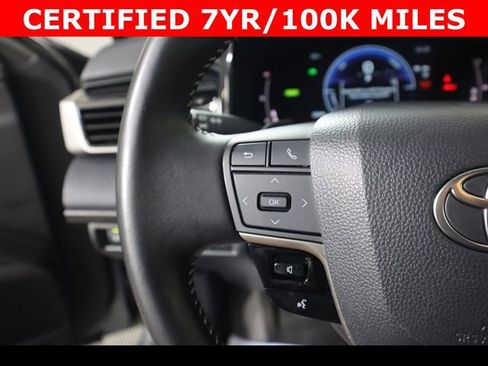 Used 2025 Toyota Camry SE FWD image 21