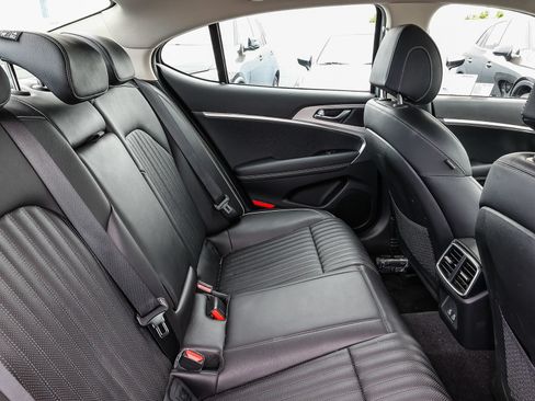 Used 2026 Genesis G70 2.5T Prestige RWD image 17