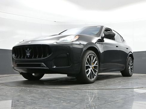Used 2023 Maserati Grecale Modena AWD/4WD image 44