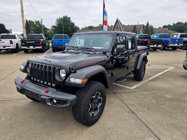 Used 2023 Jeep Gladiator Rubicon w/ Cold Weather Group AWD/4WD image 2