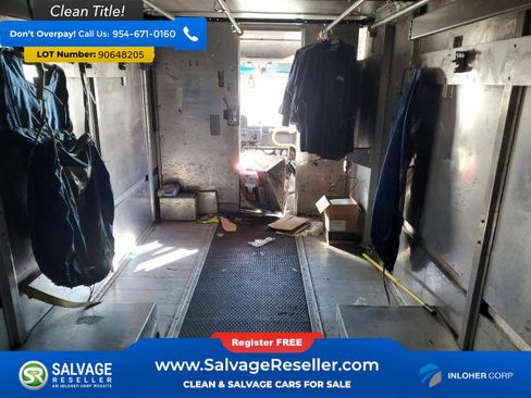 Used 2000 Ford E-350 and Econoline 350 Super Duty image 13