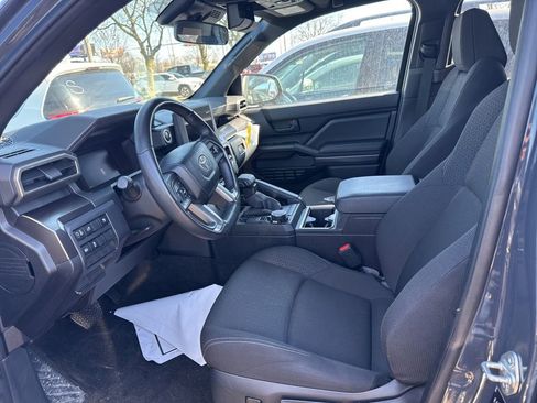 Used 2025 Toyota 4Runner SR5 image 5