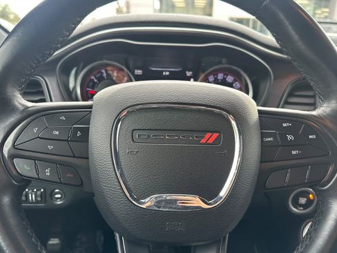 Used 2018 Dodge Challenger SXT image 22