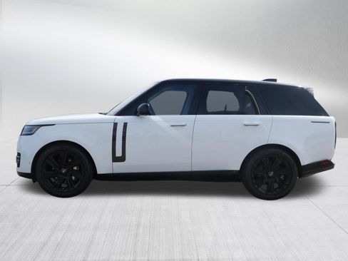 Certified 2023 Land Rover Range Rover SE image 2