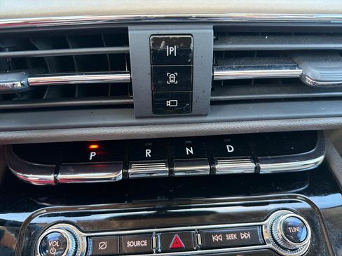 Used 2022 Lincoln Corsair Standard AWD w/ Premium Package image 25