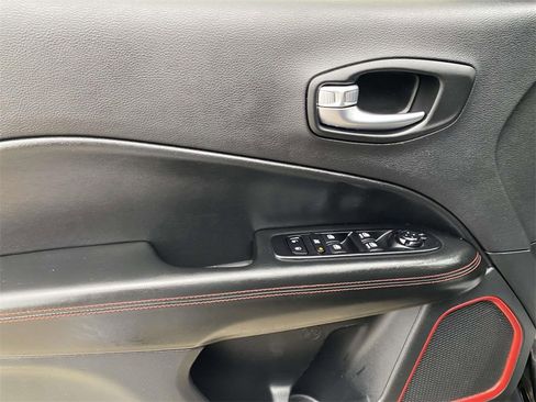 Used 2020 Jeep Compass Trailhawk image 49