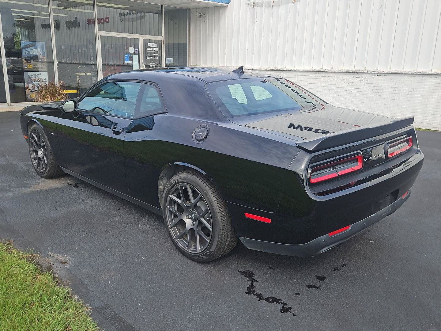 Used 2018 Dodge Challenger R/T Plus RWD image 2